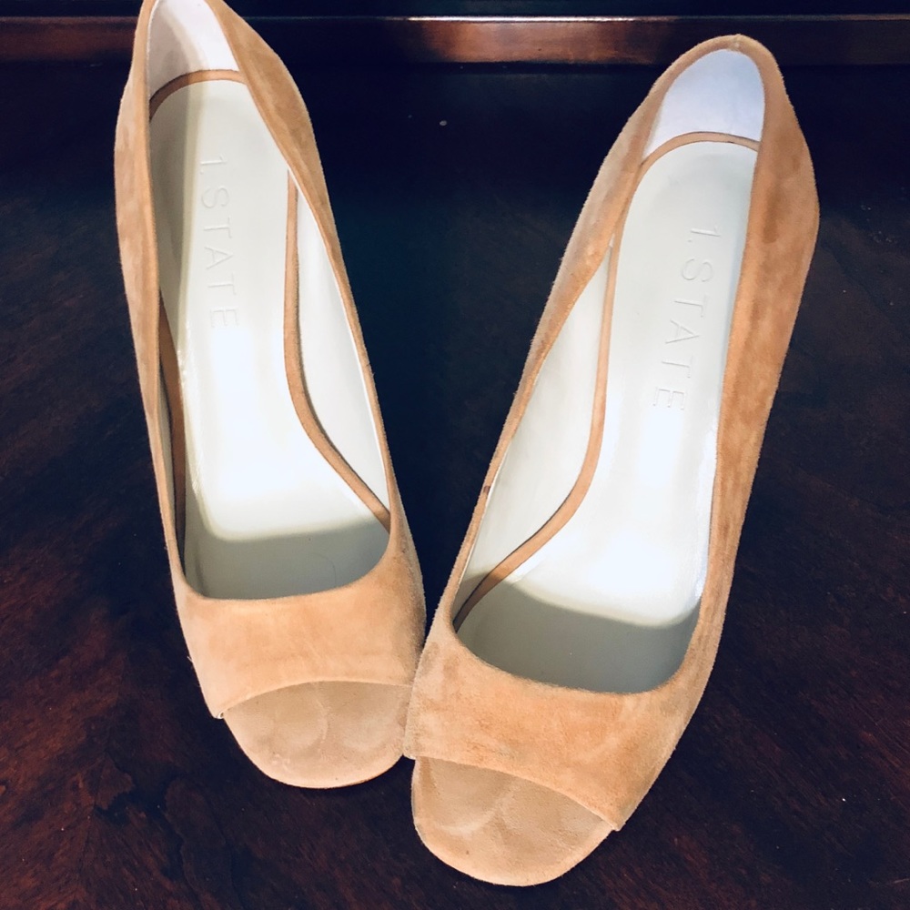 1. State Rianne Suede Pump - Tan